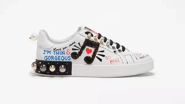 刘雯穿什么鞋,刘雯穿的鞋