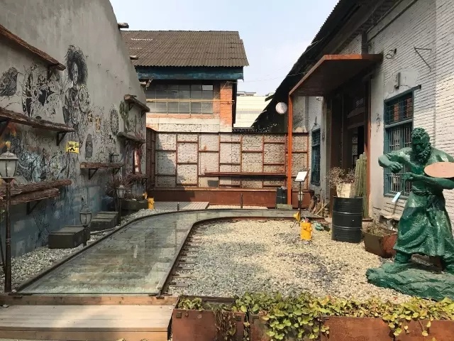 成都连环画小人书专卖店,成都老家具批发市场在哪里