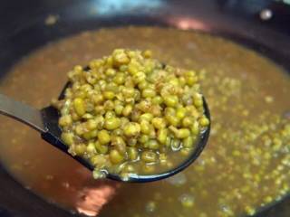 煮绿豆汤怎么让绿豆汤不发黑,绿豆汤为什么变黑了