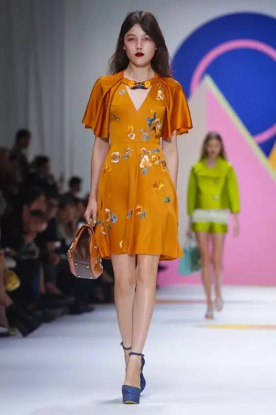 历年春晚服装,今年央视春晚服装