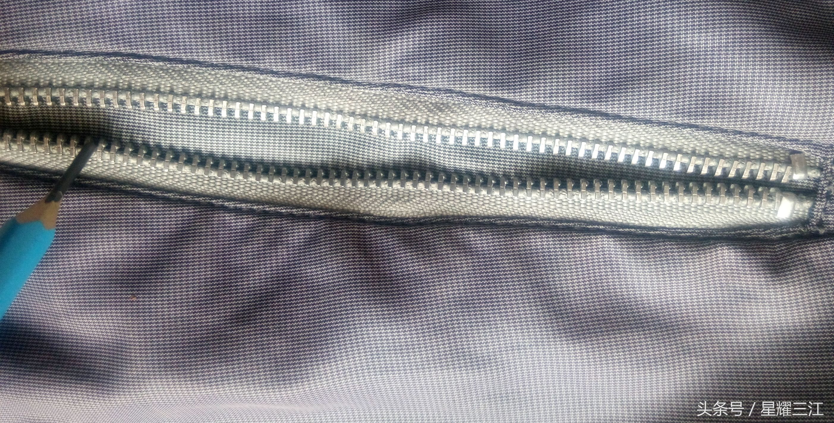 门锁易拉出来怎么修,门锁拉链