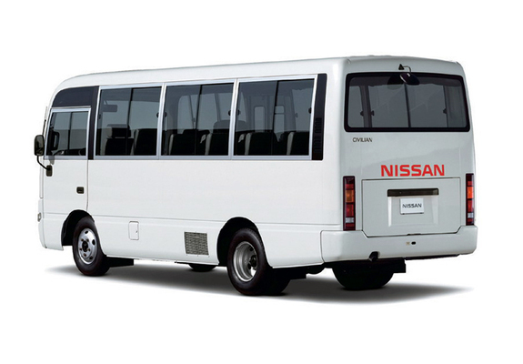 公交线路上亭亭玉立的碧莲