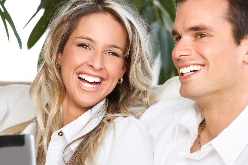 如何保持牙齿洁白坚固,年纪轻轻牙齿不好怎么办