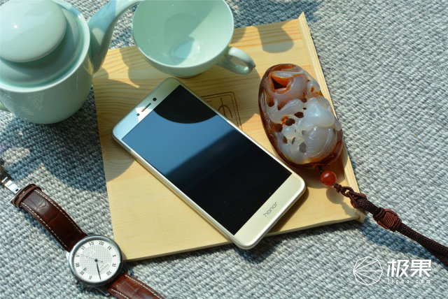 荣耀8青春版深度测评,荣耀8青春版有什么高级功能