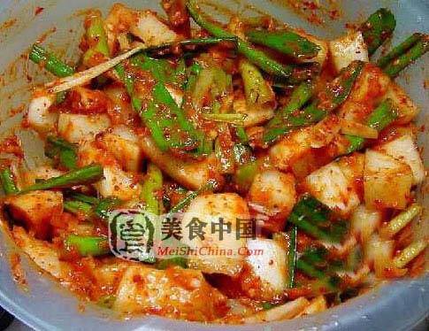 跳水泡菜最简单好吃的做法,萝卜泡菜的家常做法简单又好吃