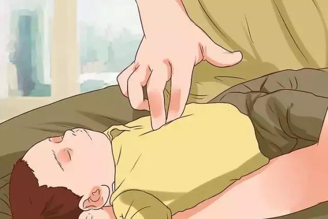 黄金急救方法,宝宝吞下异物的急救方法