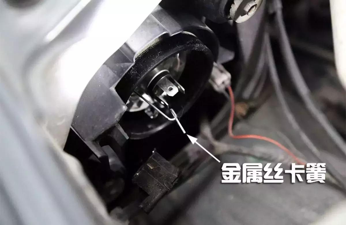 免开灯升级大灯优缺点,卤素大灯不够亮自己动手就能改