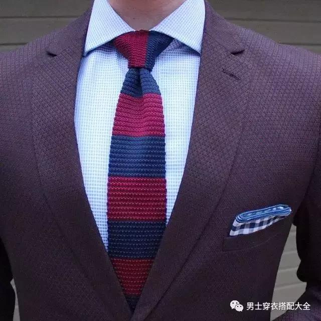 男士休闲西装西裤搭配小白鞋,男士休闲西装搭配什么打底衫