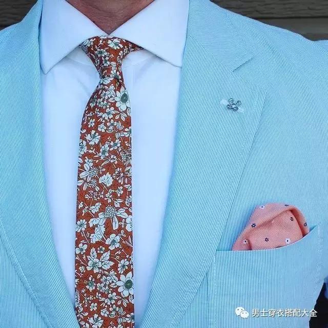 男士休闲西装西裤搭配小白鞋,男士休闲西装搭配什么打底衫