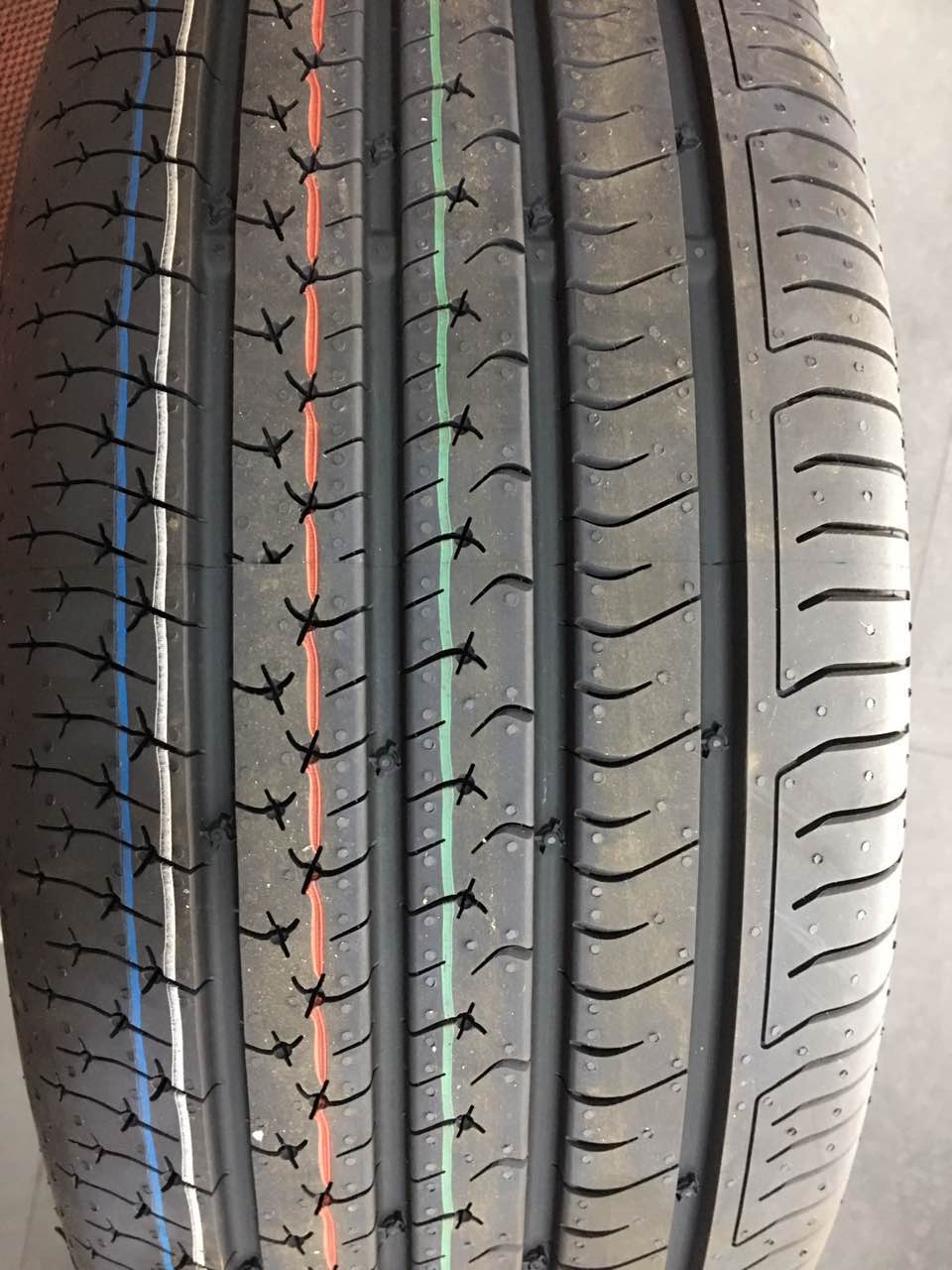 马牌ucj和cc6轮胎哪个实用,4年的马牌cc6轮胎还能用吗