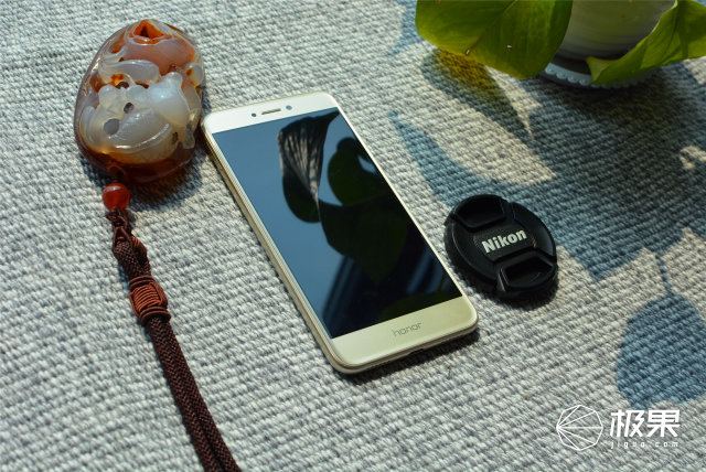 荣耀8青春版深度测评,荣耀8青春版有什么高级功能