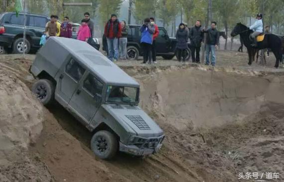 5万块买个08年部队淘汰的勇士3.0柴油双油箱能跑1千公里？