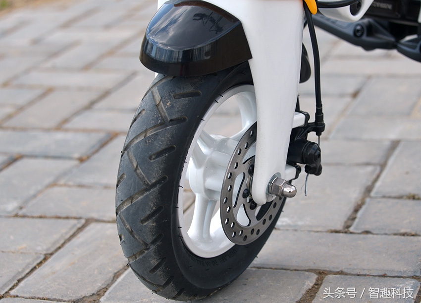 老婆儿子齐上阵视频,入门级电动车测评