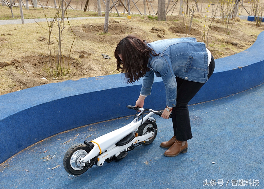 老婆儿子齐上阵视频,入门级电动车测评