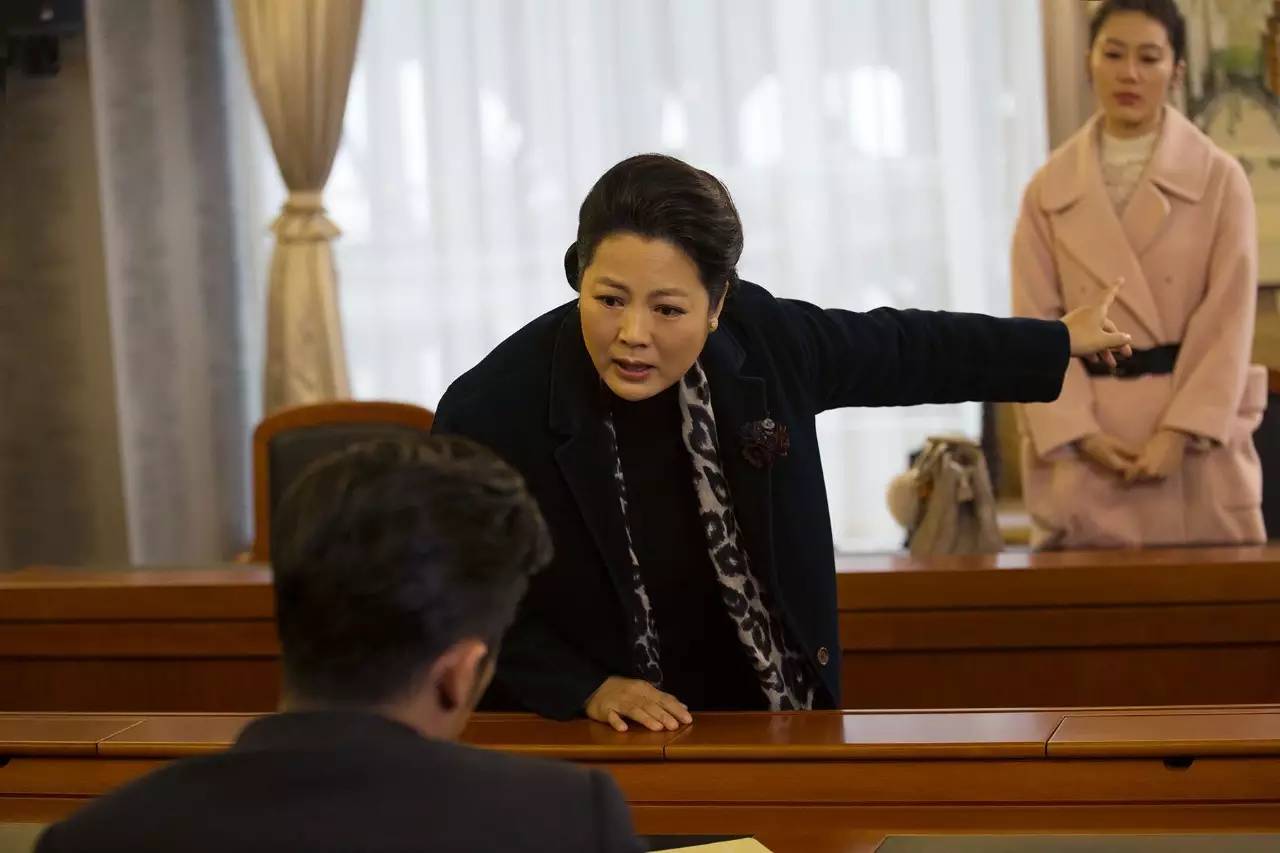 写亲情不受待见？《黄大妮》却有了突破