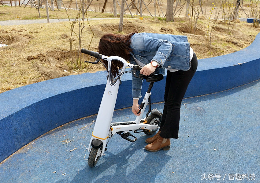 老婆儿子齐上阵视频,入门级电动车测评