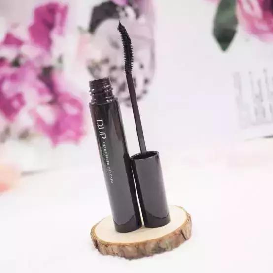 口红不过50元,与阿玛尼烂番茄色相似的口红