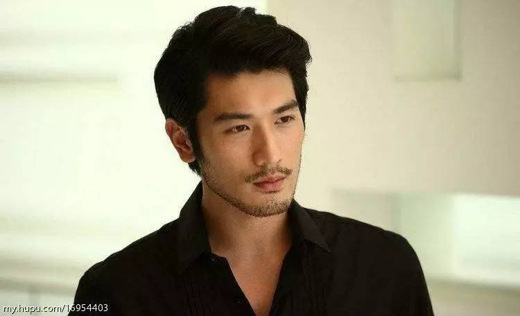 留小胡须有什么讲究,留胡须有技巧