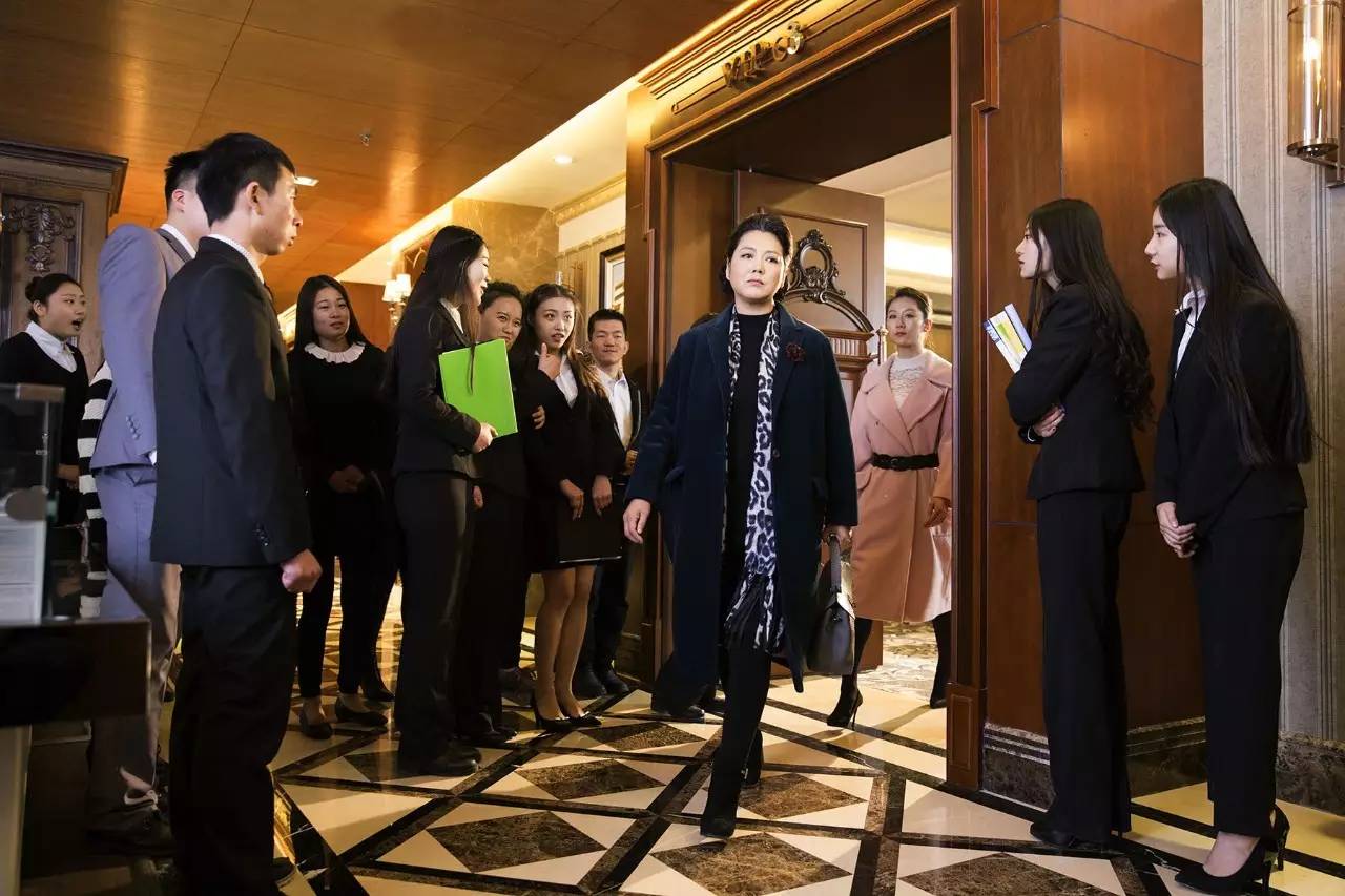 写亲情不受待见？《黄大妮》却有了突破