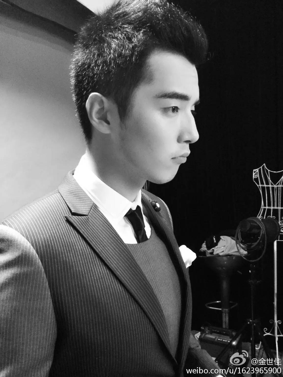 留小胡须有什么讲究,留胡须有技巧