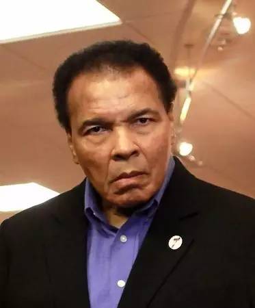 阿里得了帕金森还上过拳台吗,阿里得了帕金森为什么还要打拳