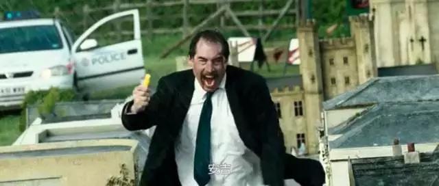 这部重口味、高分喜剧为国人量身订做，却永远不可能引进