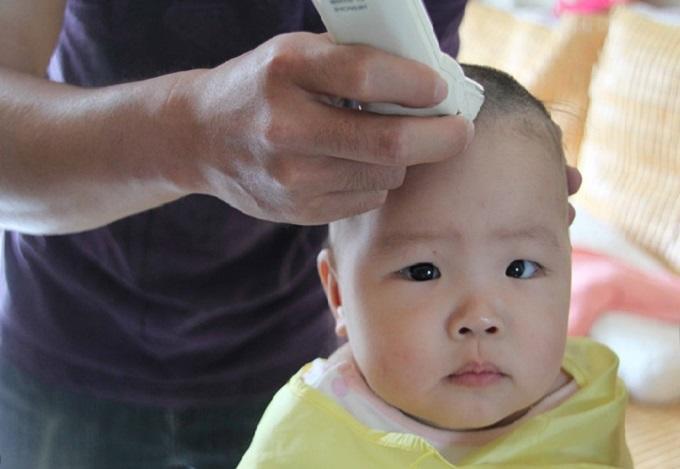 孩子非常抗拒理发怎么引导,宝宝抗拒洗头发怎么办