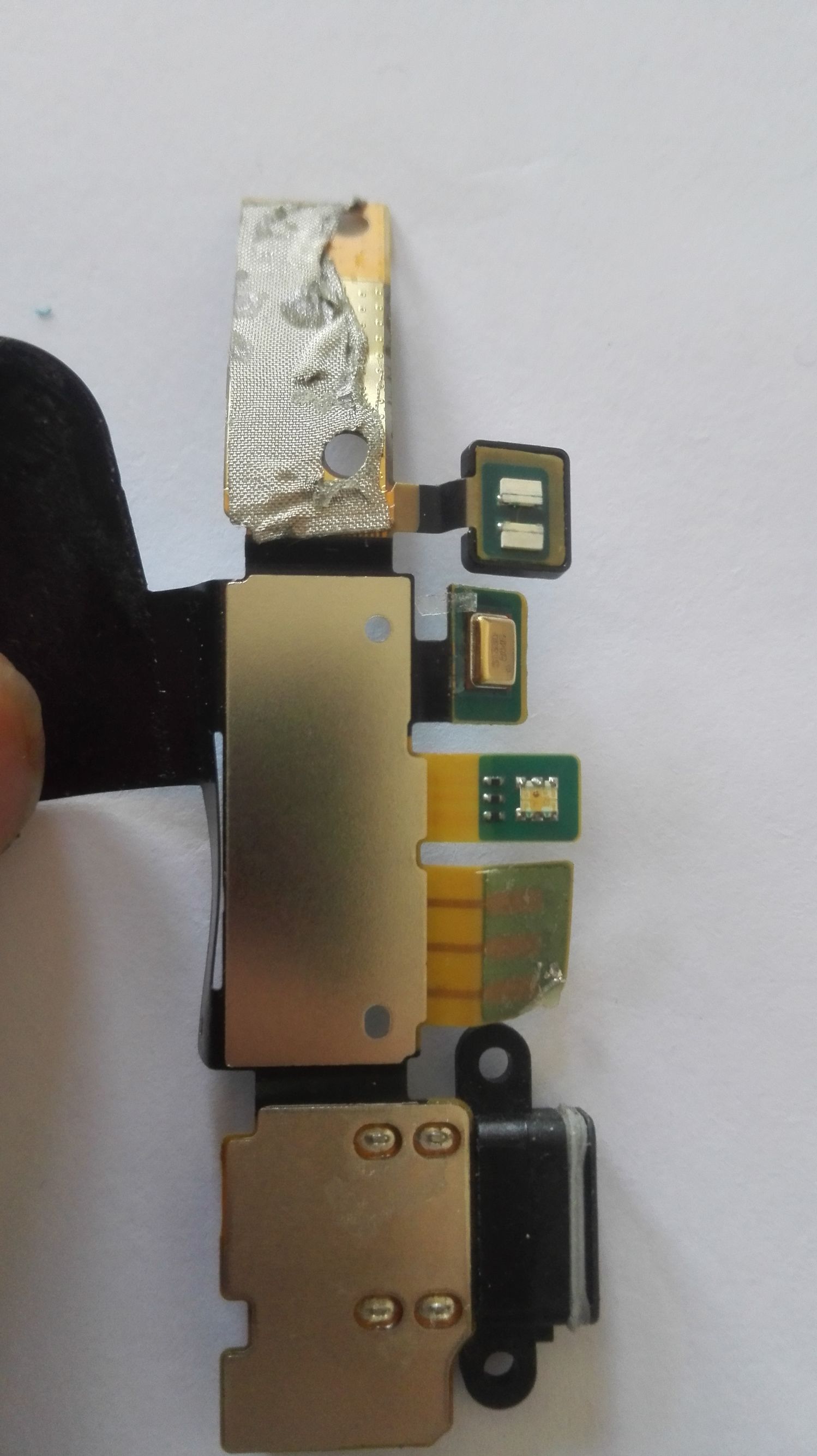 小米10外屏裂了,小米11ultra屏裂了能免费换新吗