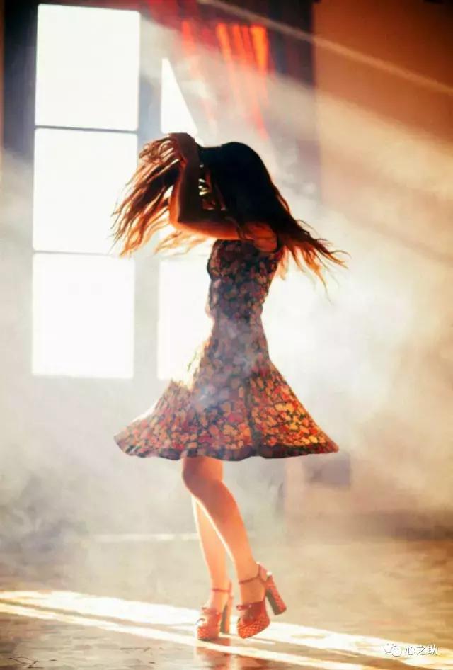 关于挽回的句子,挽回女生最好的方式就是彻底消失