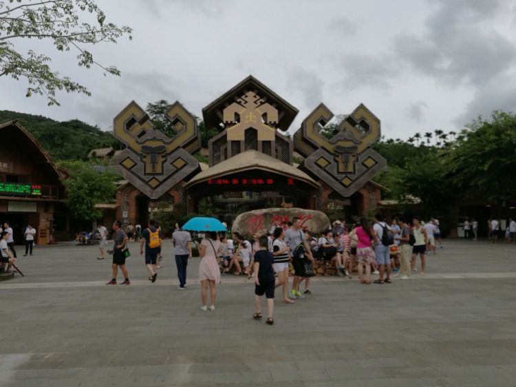 浪在枕边海在眼前——海南三亚行