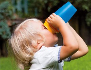 宝宝不爱喝水怎么办妈妈一招搞定,宝宝不爱喝水6招教你搞定