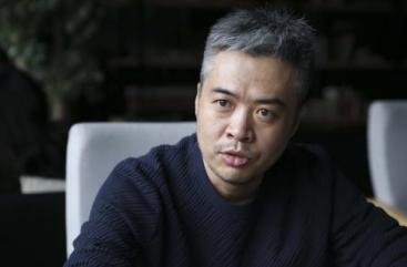 四年前陪你看球的人还陪你看球吗,还记得陪你看球的人吗