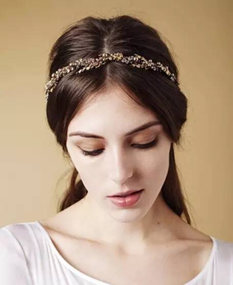 春季刮风头发乱糟糟，我有这些“治愈”法宝！