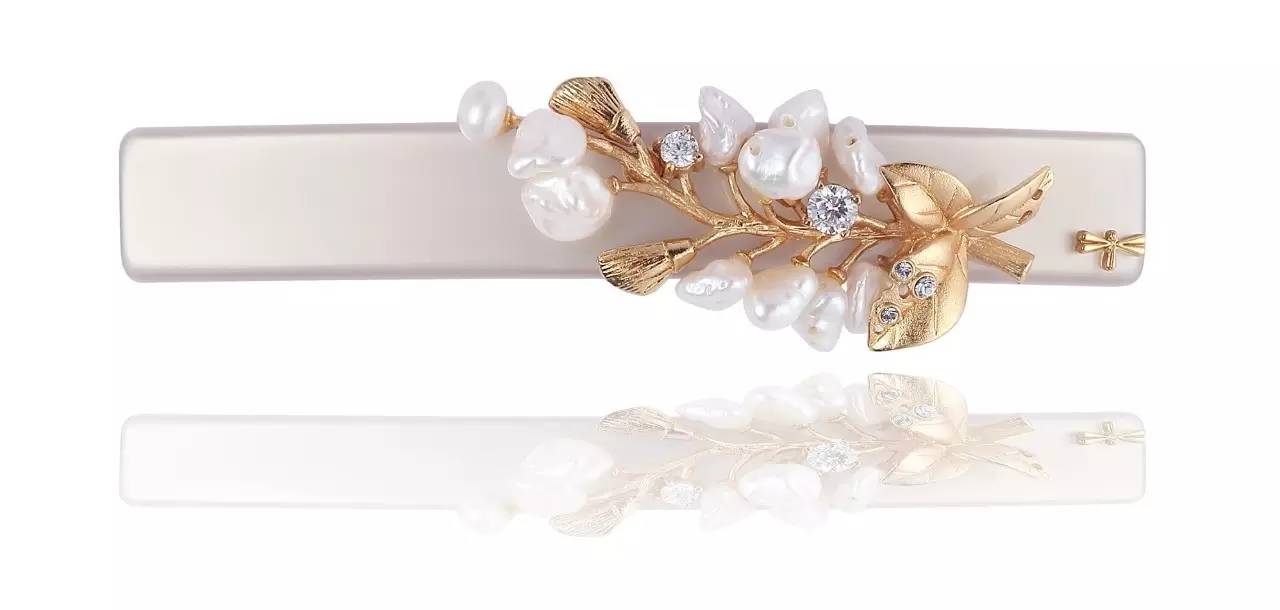 春季刮风头发乱糟糟，我有这些“治愈”法宝！