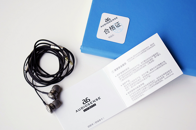 性价比入耳式耳机音质,性价比高的混音耳机