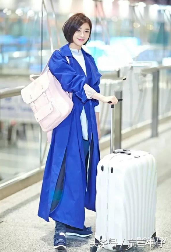 开春针织开衫外套搭配什么内搭,新款时尚牛仔外套风衣