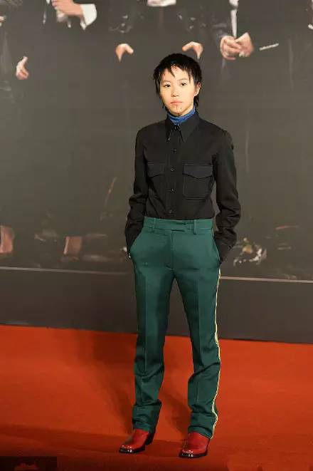 千篇一律穿搭,花里胡哨颜色穿搭