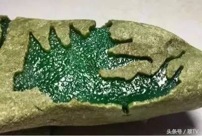 翡翠赌石知识和赌石技巧大全,揭秘翡翠赌石的神秘面纱