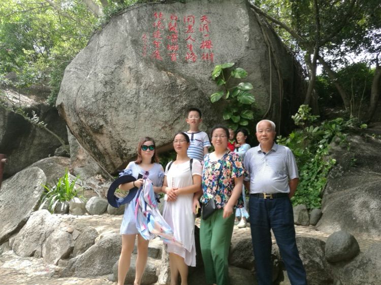 浪在枕边海在眼前——海南三亚行