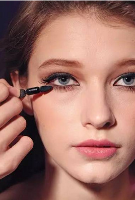 李小璐和倪妮化妆视频,李小璐搭配倪妮