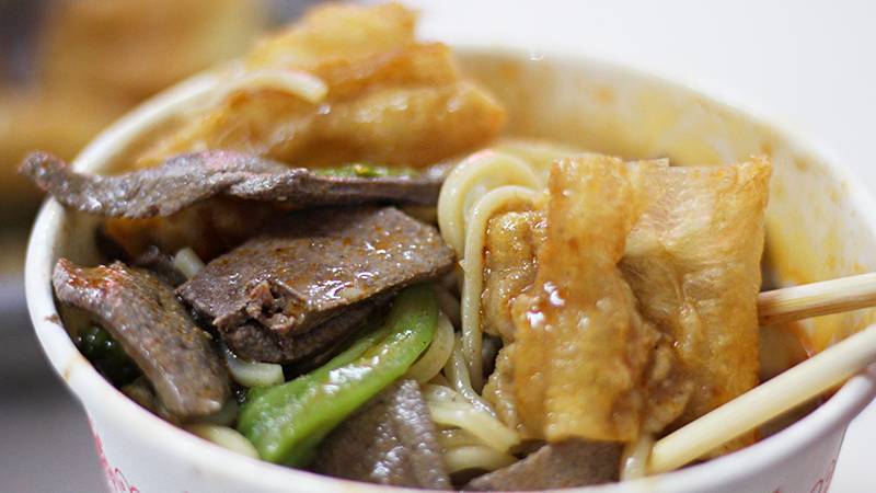 人均13元撑到扶门出！这家店深藏不露，老板居然还是“明星”？