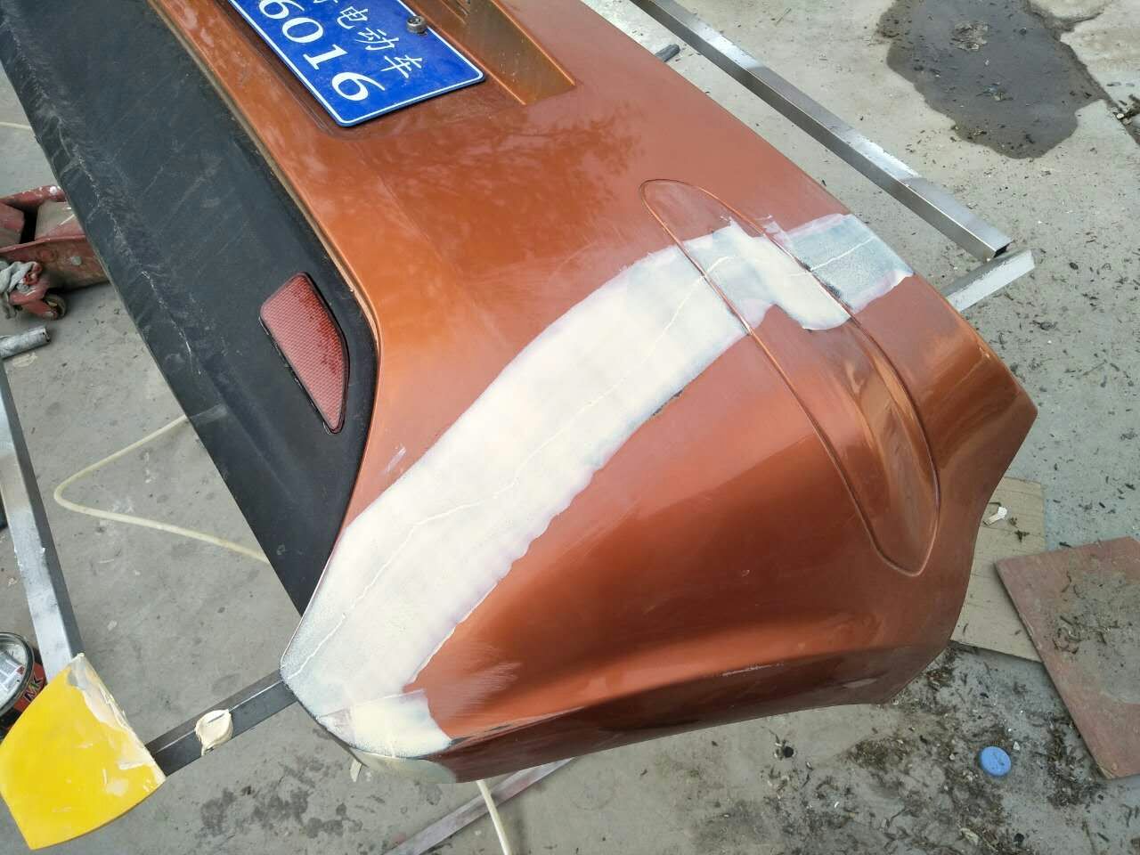 前保险杠破损影响检车吗,保险杠破损是修还是换新