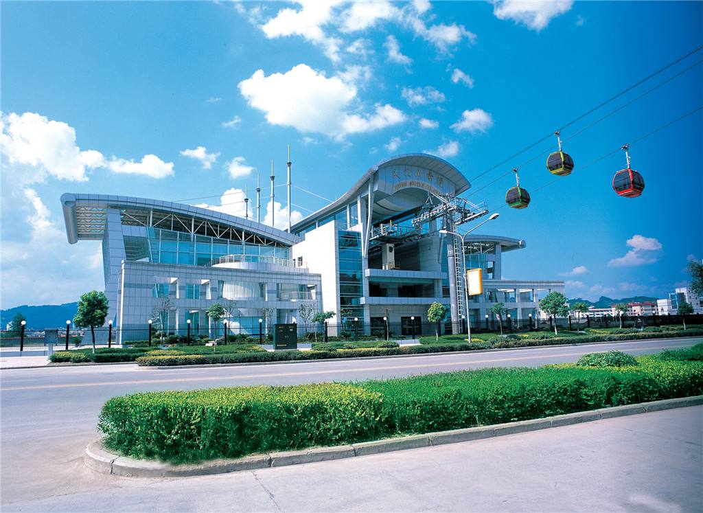 张家界天门山风景区票价,张家界天门山最长索道票价多少钱