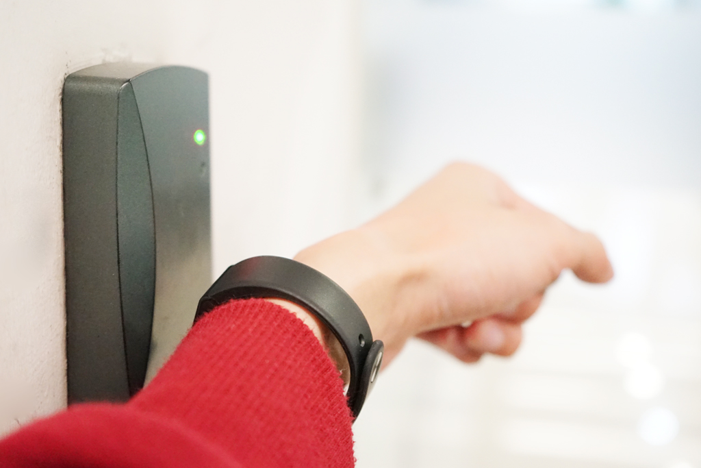 拉卡拉手环,拉卡拉智能手环使用