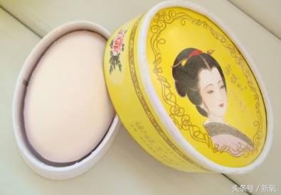 为什么脸油还能起干皮,为什么脸会给人一种油油的感觉