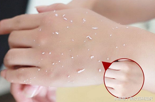 去角质的白色东西是什么,去角质搓出来的是死皮还是产品