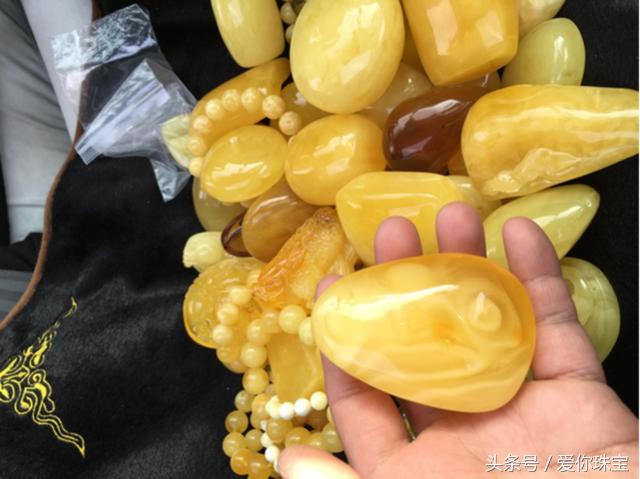 你的蜜蜡玩的怎么样了,二代蜜蜡与天然蜜蜡区别