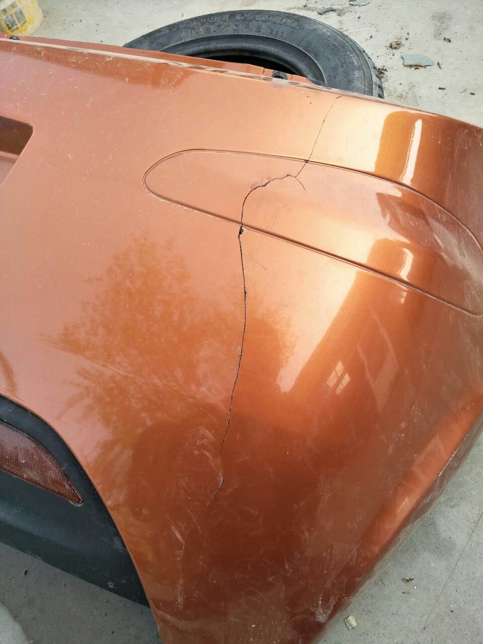 前保险杠破损影响检车吗,保险杠破损是修还是换新