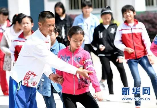 福建早知道：尤权于伟国看望廖俊波家属东南沿海高铁票价调整