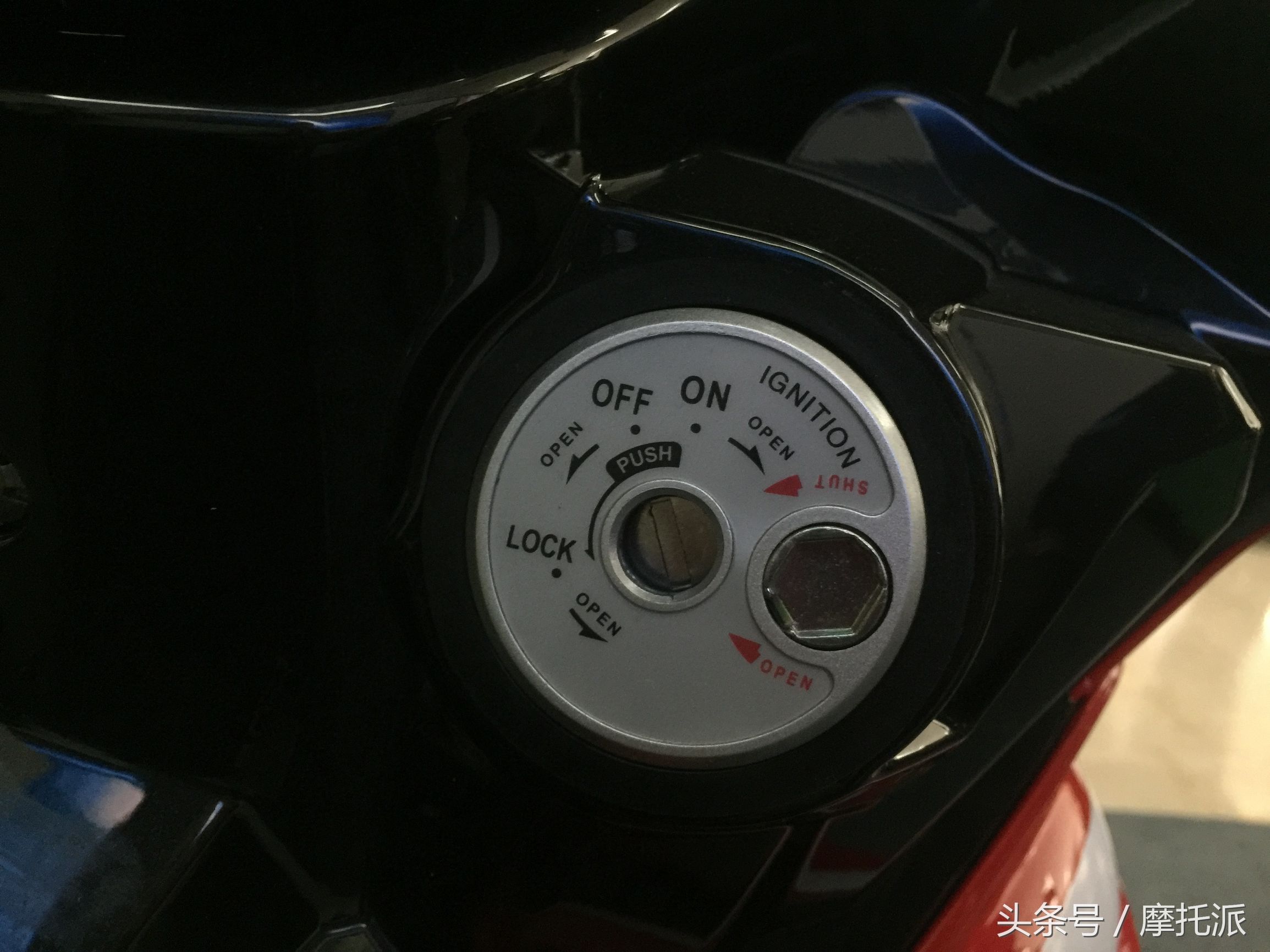 抢先曝光，首款国产万元级弯梁车面市，价格8980元